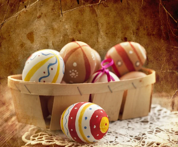 Quail and chiken eggs on the wooden table — Stock Photo, Image