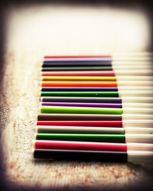 Arka plan ile renkli işaretleyicileri