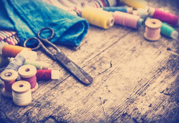 Makas ve bobin konu ile