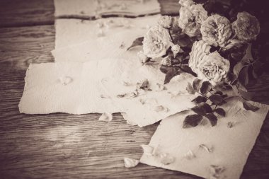 Gül ahşap masa raporları ile