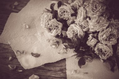 Gül ahşap masa raporları ile