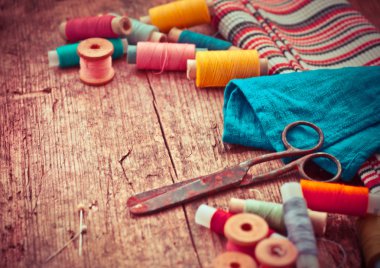 Makas ve bobin konu ile