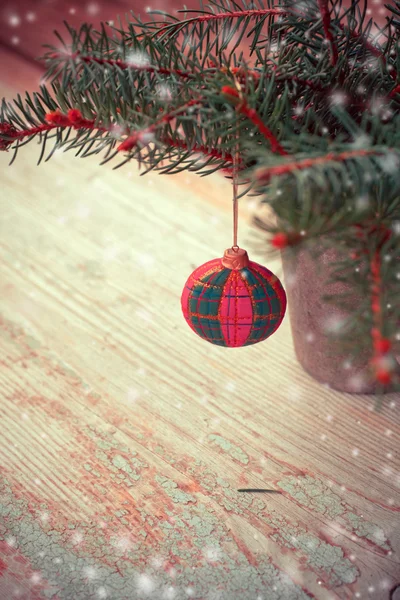Green and red Christmas ball — Stock Photo, Image