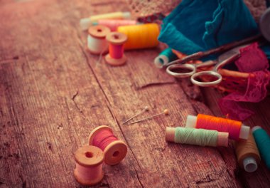 Makas ve bobin konu ile