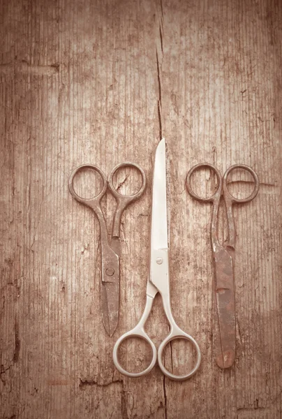 Eski ahşap arka plan için makaslar