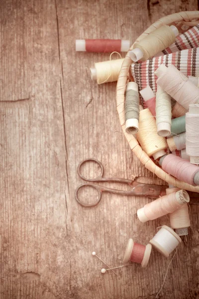 Makas ve bobin konu ile