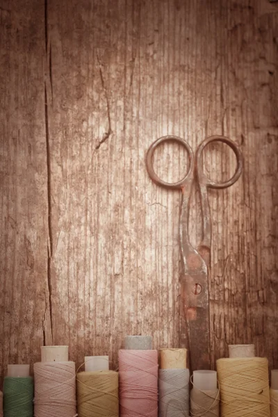 Makas ve bobin konu ile