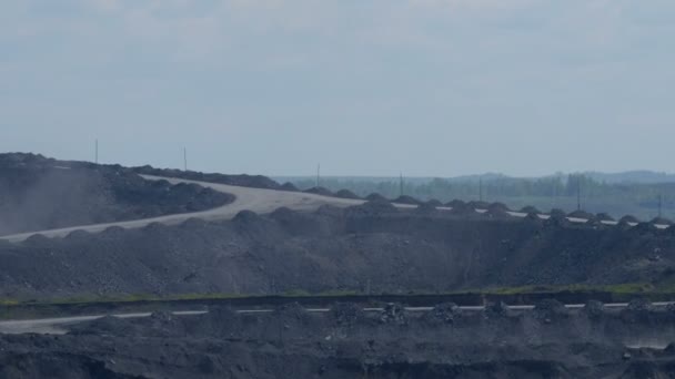 Voitures de transporter du charbon Timelapse — Video