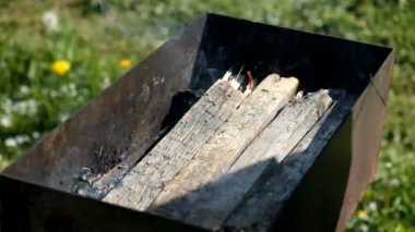 Katı Barbekü açık havada