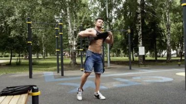 Adam spor
