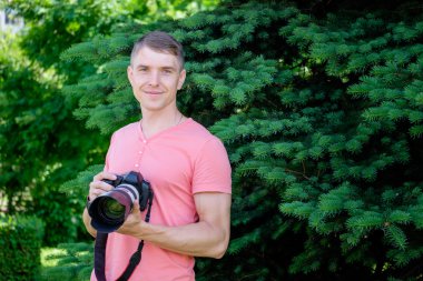 profesyonel erkek fotoğrafçı