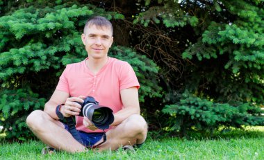 profesyonel erkek fotoğrafçı