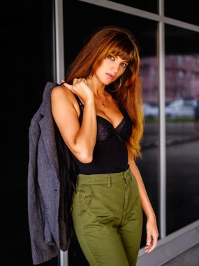 Sokakta güzel model