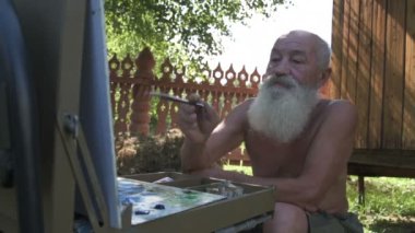 Ressam sanatçı poz