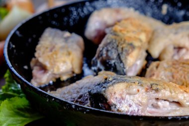 Kızarmış balık ve havuç