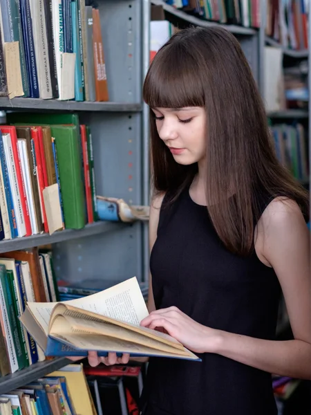 girl in library