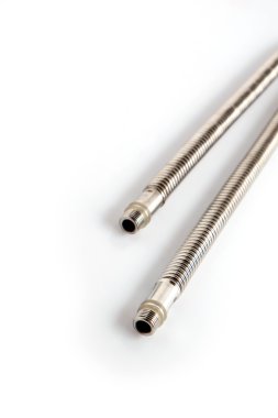 Beyaz arka plan üzerinde hortumlar