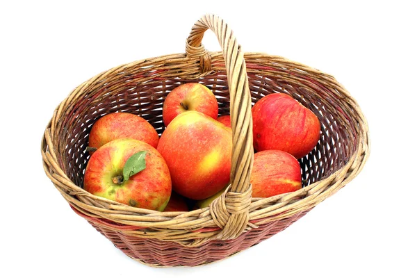 Una cesta entera de manzanas —  Fotos de Stock