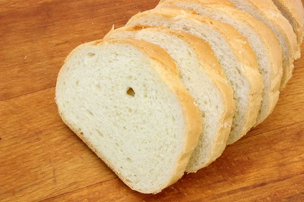 Pane di grano bianco affettato — Foto Stock