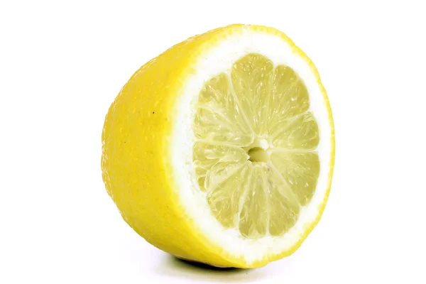 Hälften av färsk citron — Stockfoto