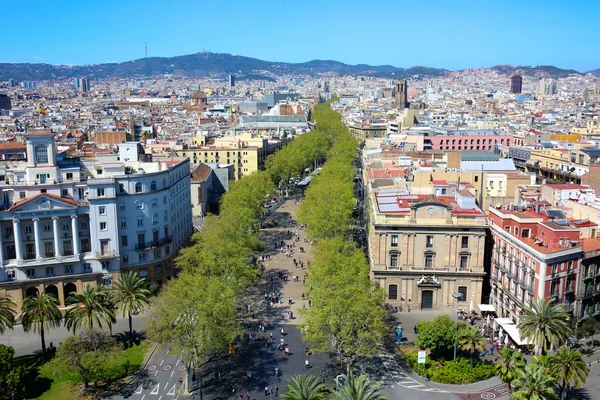 Θέα της Βαρκελώνης το καλοκαίρι ηλιόλουστη μέρα — Φωτογραφία Αρχείου