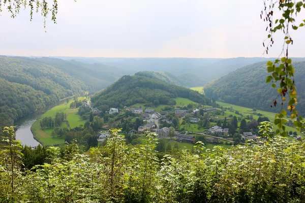 Schöne aussicht in den belgischen ardennen, provinz luembourg — Stockfoto