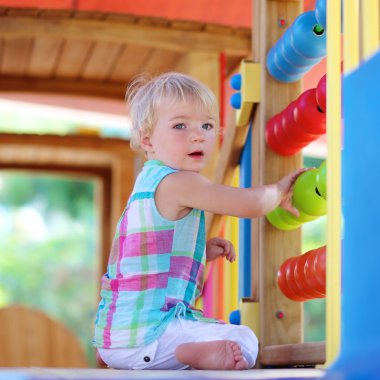 Okul öncesi kıza Bahçesi