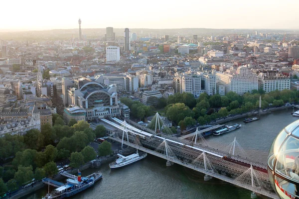 梦幻般的城市景观，视图从伦敦眼 — 图库照片