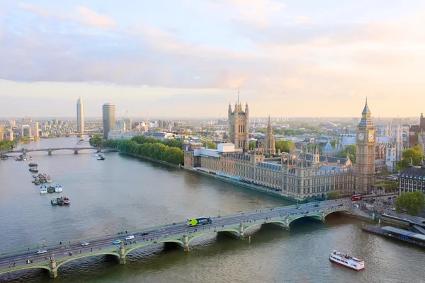 Fantastyczny gród, widok od London Eye — Zdjęcie stockowe