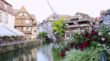 Yaz aylarında güzel Strasbourg
