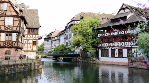 Красивый Страсбург в летнее время
