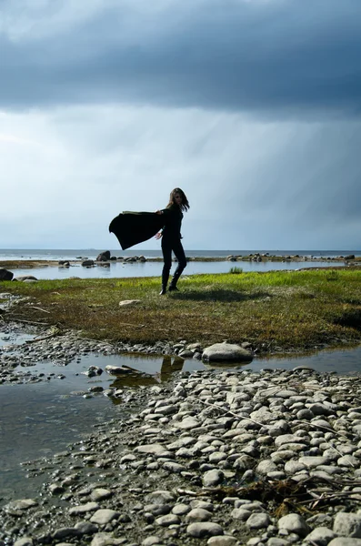 Dance on shore — Stock Photo, Image