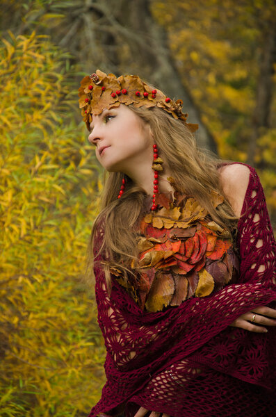 Dress from the leaves