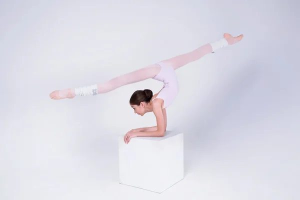 Young ballerina in the studio — Stock Photo, Image