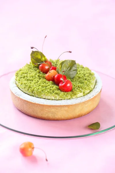 Pistachio Tart with Cherries — Stock Photo, Image