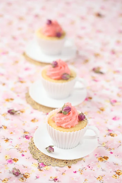 Lichia rosa Cupcakes — Fotografia de Stock