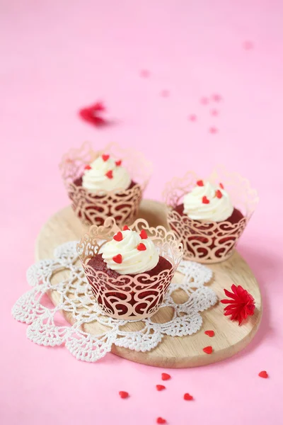 Red Velvet Cupcakes with Cream Cheese Frosting — Stok Foto