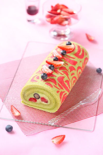 Fıstıklı Deco rulo pasta