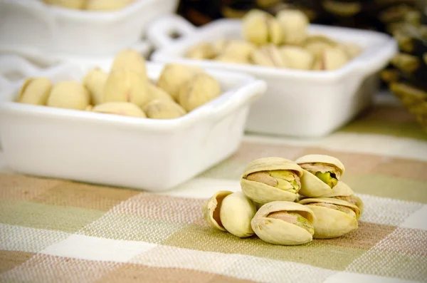 Roasted Pistachio in Closed-up on Tablecloth. — Stock Photo, Image