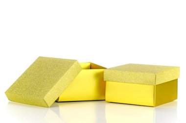 Beyaz arka plan üzerinde izole lüks hediye kutusu.