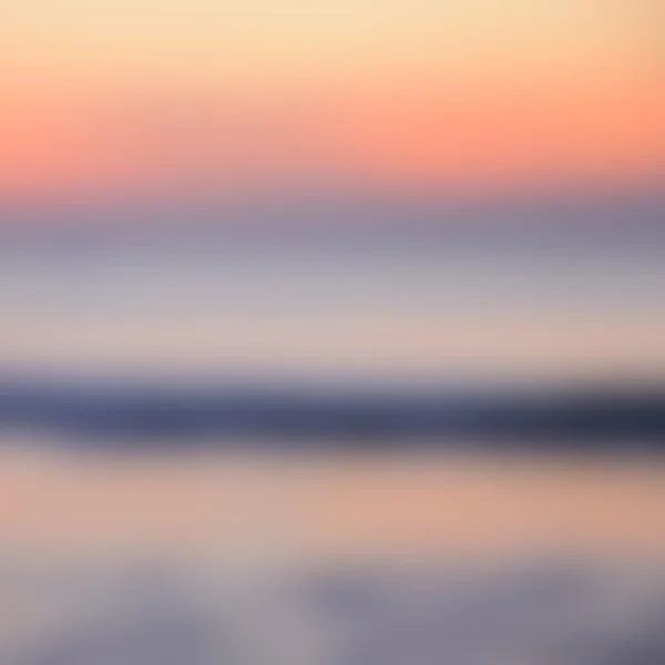 Luce del mattino presto, sfondo all'alba offuscata, i fenomeni di illuminazione naturale . — Foto Stock