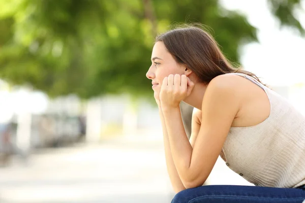 Profile Pensive Woman Contemplating Sitting Bench — Stock Photo, Image