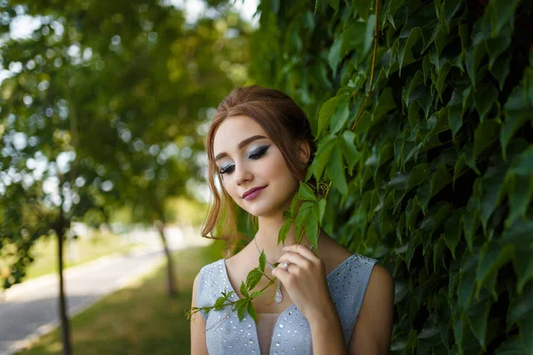 Beautiful Girl Tender Prom Dress Green Ivy Bush Background Female — Stock Photo, Image