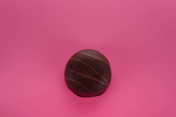 Печенье Шоколадной Глазури Глазури Розовом Фоне Сладкая Нездоровая Закуска Вид — стоковое фото