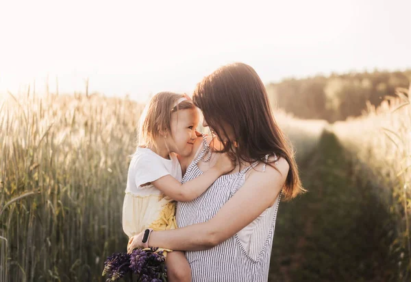 Mom Holds Her Little Daughter Her Arms Wheat Field Summer — Stock Photo, Image