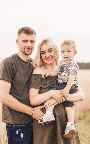 Beautiful Family Parents Young Son Wheat Field Mom Dad Baby — Stock Photo, Image