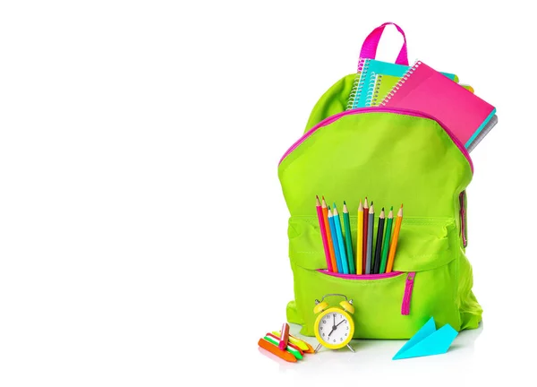 Borsa Scuola Verde Piena Materiale Scolastico Isolato Sfondo Bianco — Foto Stock