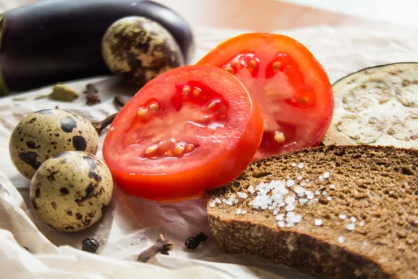 Patlıcan, bıldırcın yumurtası