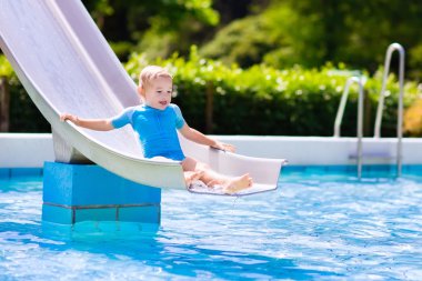 Küçük çocuk Yüzme Havuzu su kaydırağı