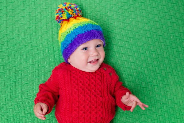 Bambino in caldo cappello a maglia — Foto Stock